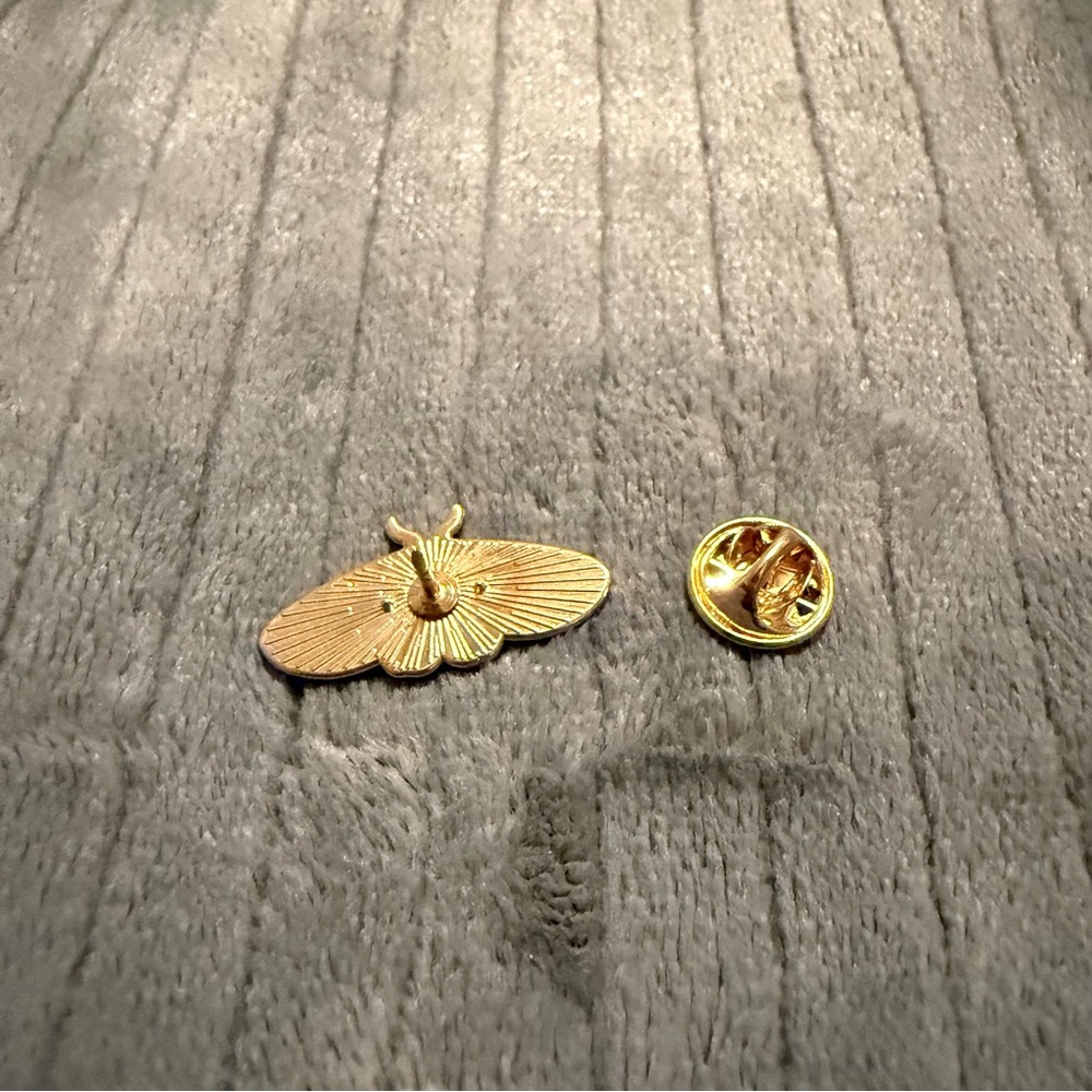 Moth Enamel Pin - Picture 3 of 3